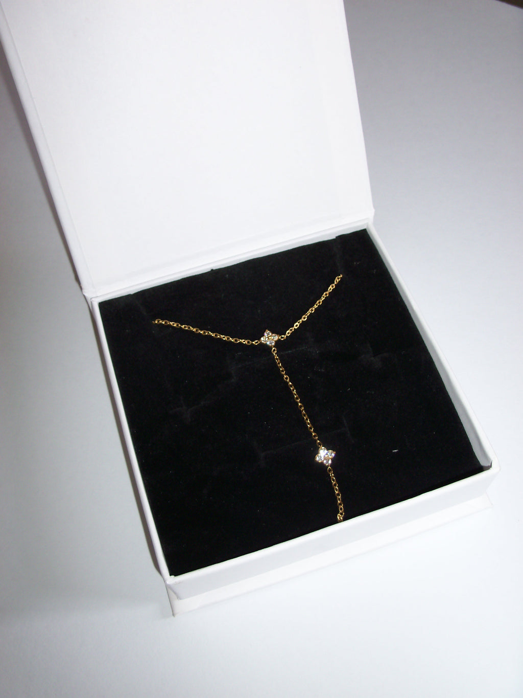 Selene hand chain
