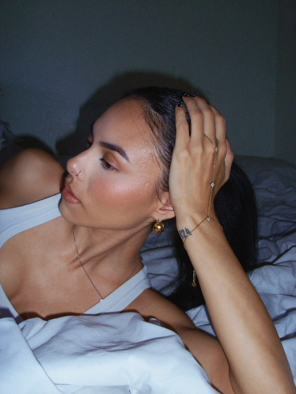 Selene hand chain